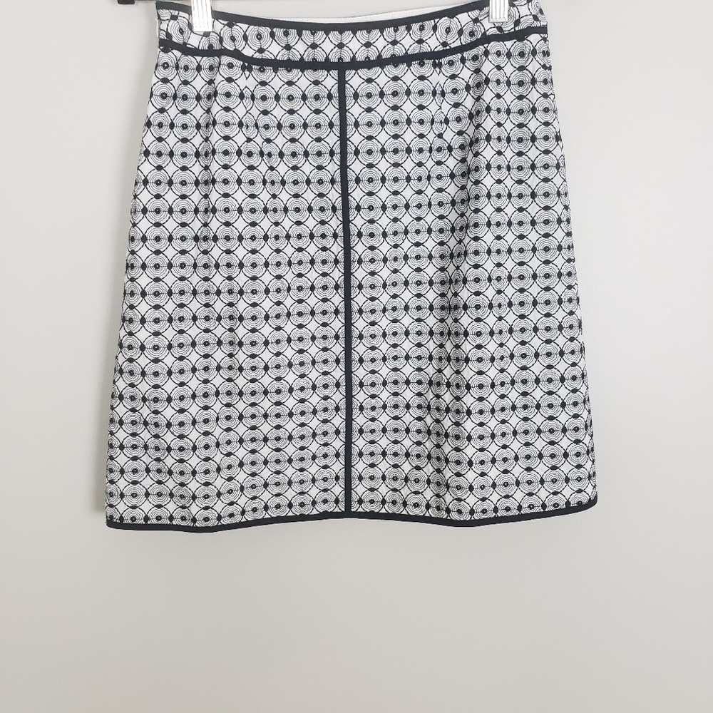 Talbots Petites white skirt, black embroidery D5